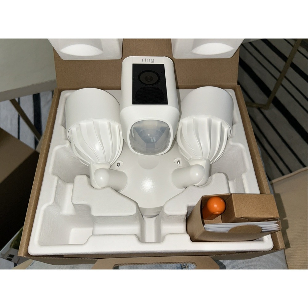 New Ring - Floodlight Cam Plus Outdoor Wired 1080p Surveillance Camera - White - Picture 4 of 5